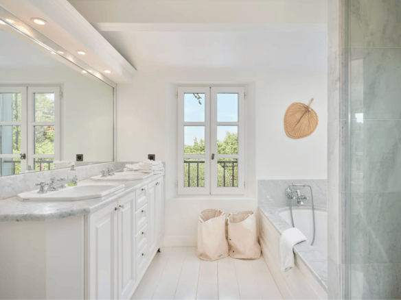 Salle de bain de la Villa Coup de Foudre à Grimaud, Golfe de Saint-Tropez