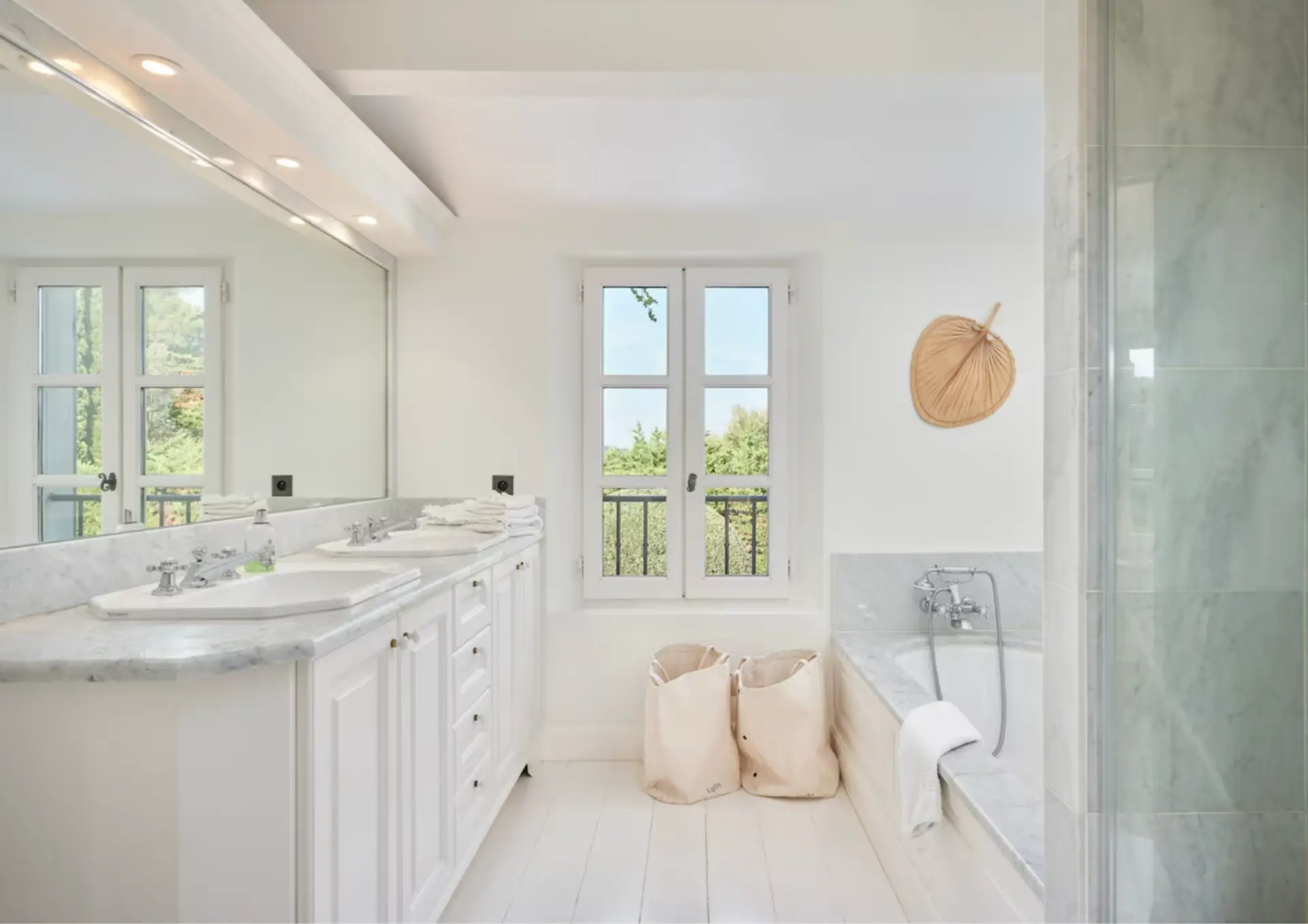 Salle de bain de la Villa Coup de Foudre à Grimaud, Golfe de Saint-Tropez