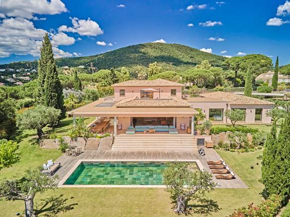 Villa Dolce Vita avec piscine et vue mer à Sainte-Maxime – Collection Signature Let Me Do