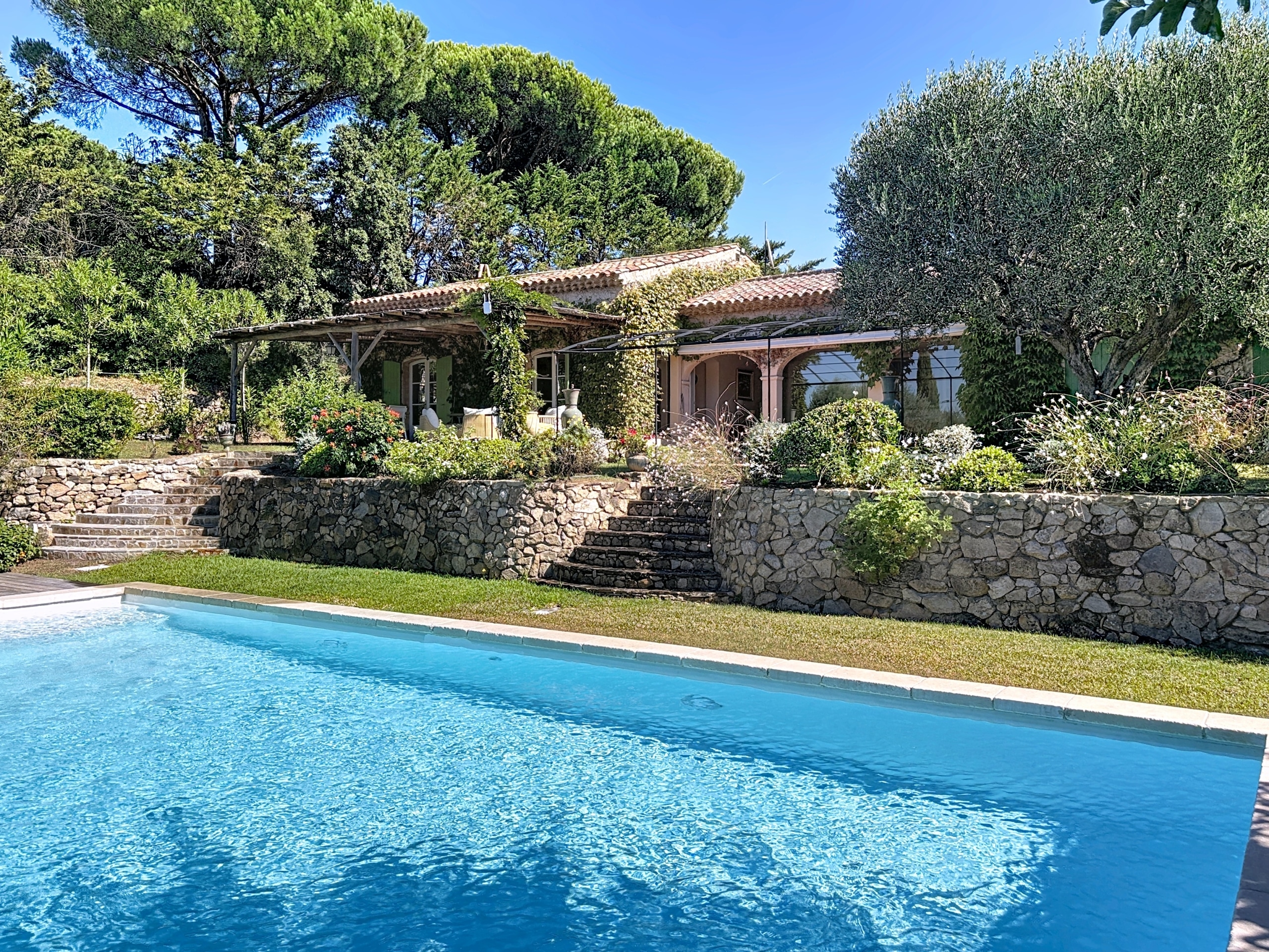 Villa de charme Les Aygalages avec piscine à Saint-Tropez – Collection Signature Let Me Do